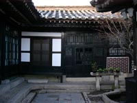 Hof des Folklore Hotels in Kaesong