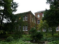 Landwirtschaftliche Universität (ehemaliges deutsches Zisterzienserkloster) bei Wonsan